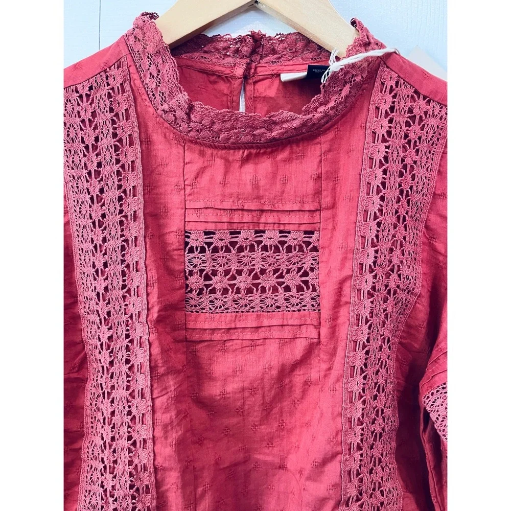 NWT Universal Thread Terracotta Red Ballon Sleeve Lace Work Top S & M - Picture 3 of 6